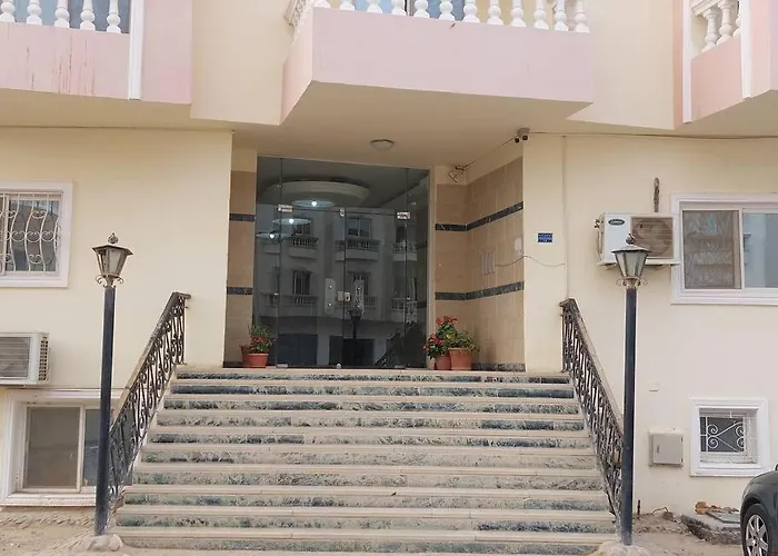 In Elegant Compound Intercontinental Area شقة *